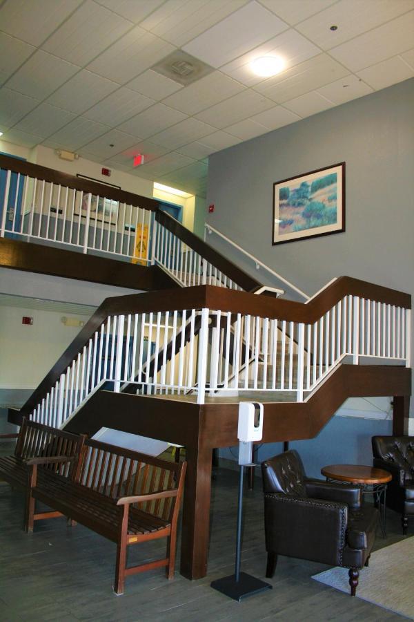 Quality Inn & Suites Kearneysville - Martinsburg Экстерьер фото