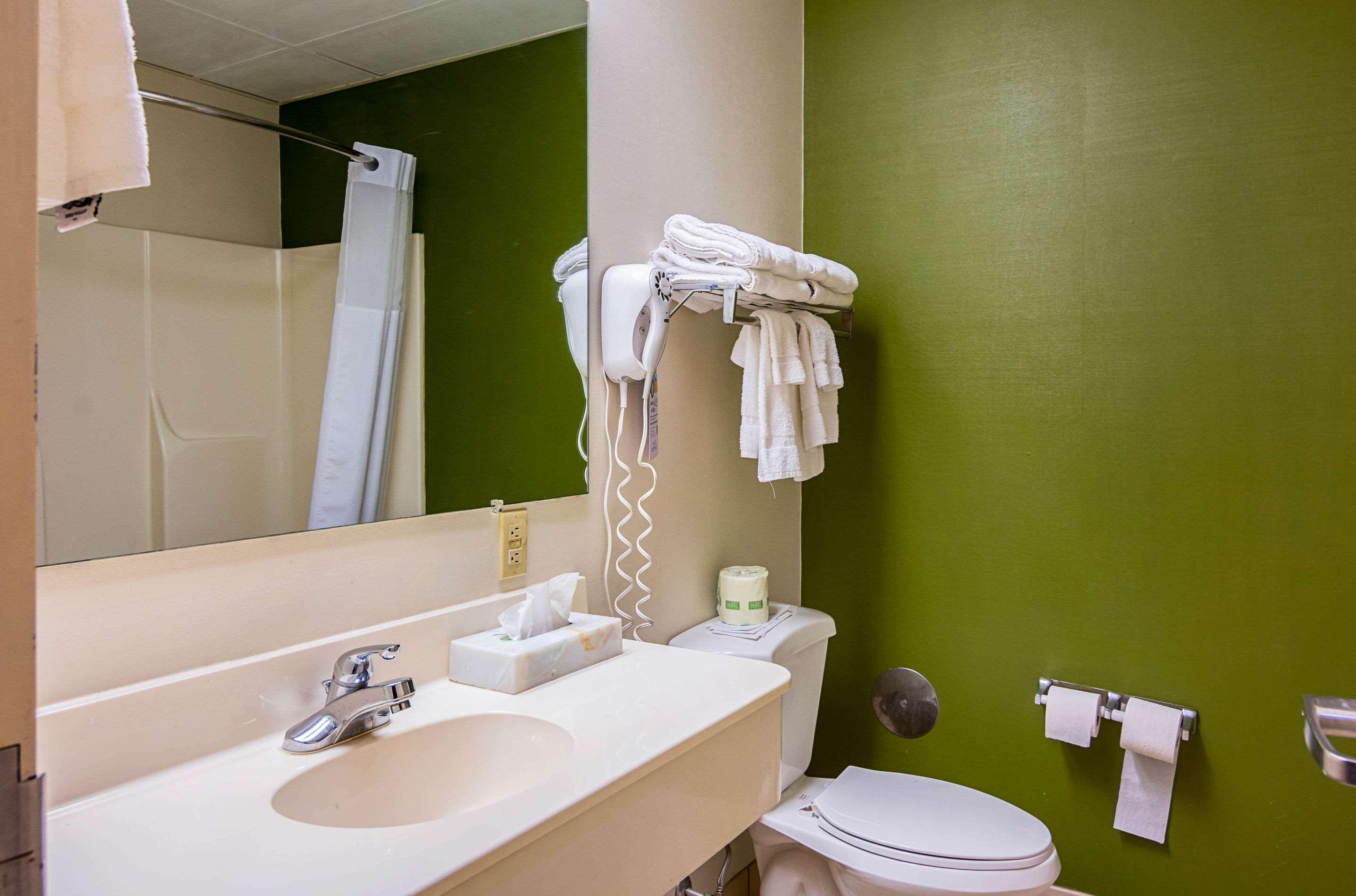Quality Inn & Suites Kearneysville - Martinsburg Экстерьер фото