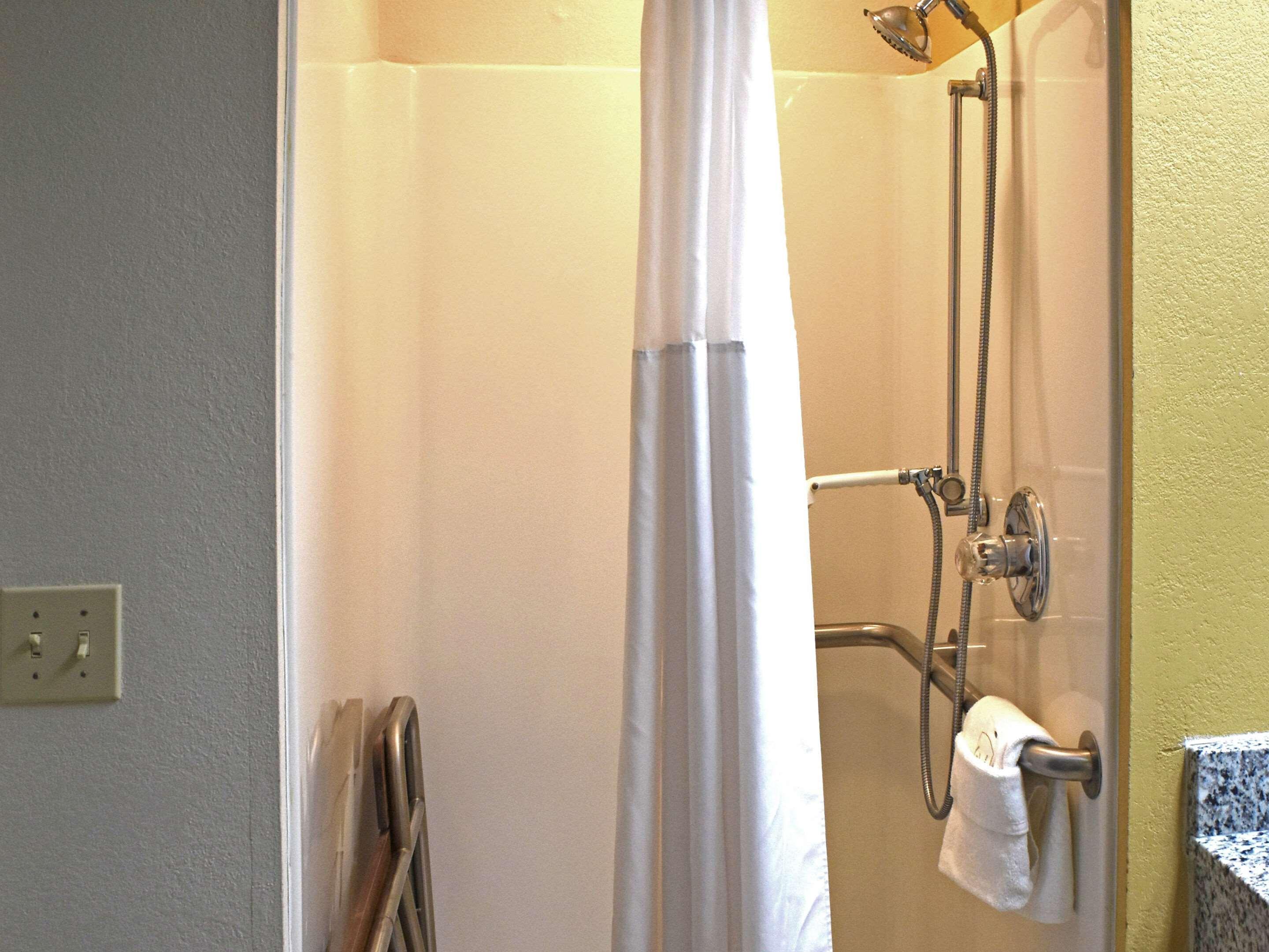 Quality Inn & Suites Kearneysville - Martinsburg Экстерьер фото